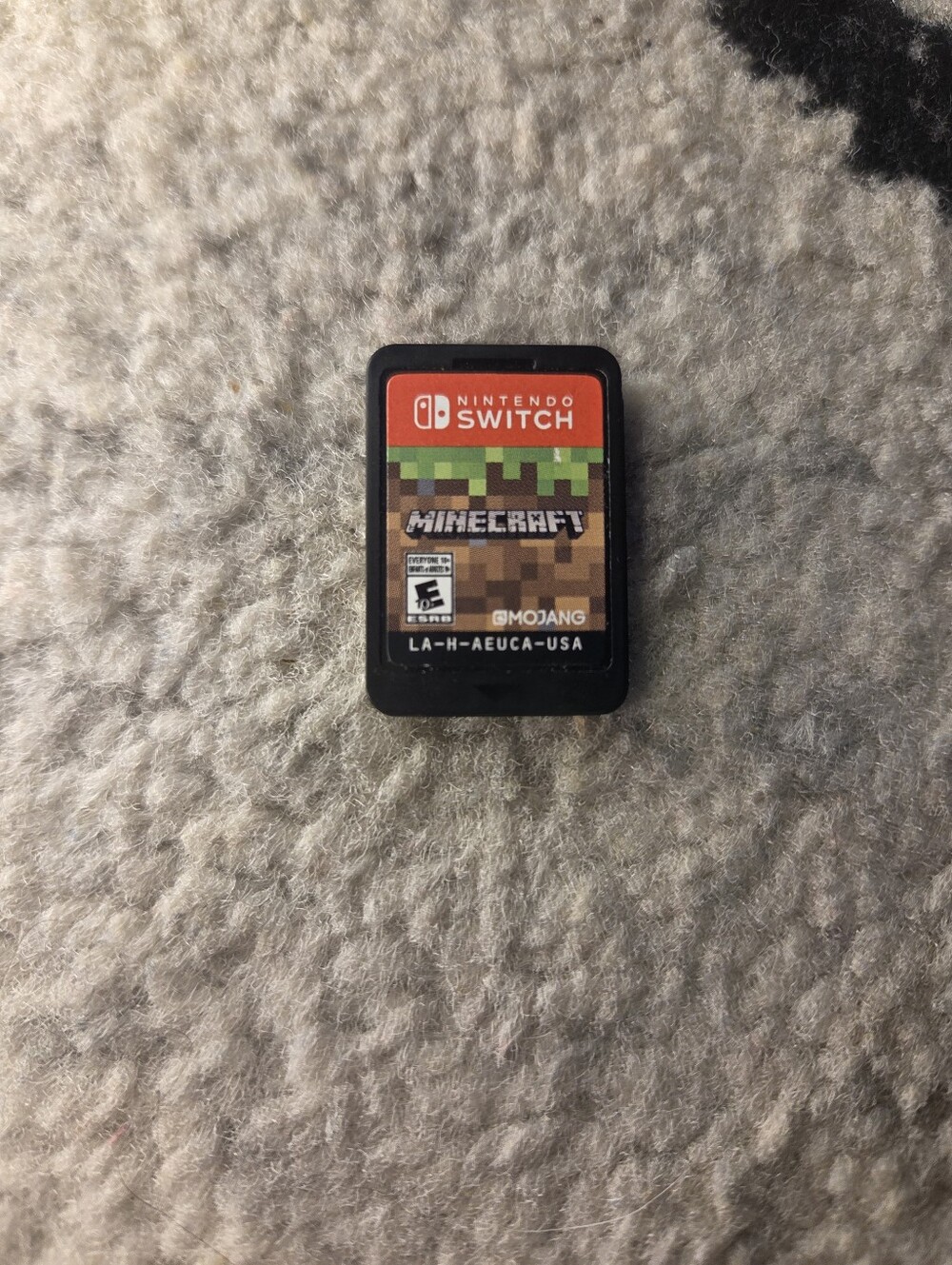 Nintendo Switch Minecraft Gane Bundle + Books - Picture 3 of 4